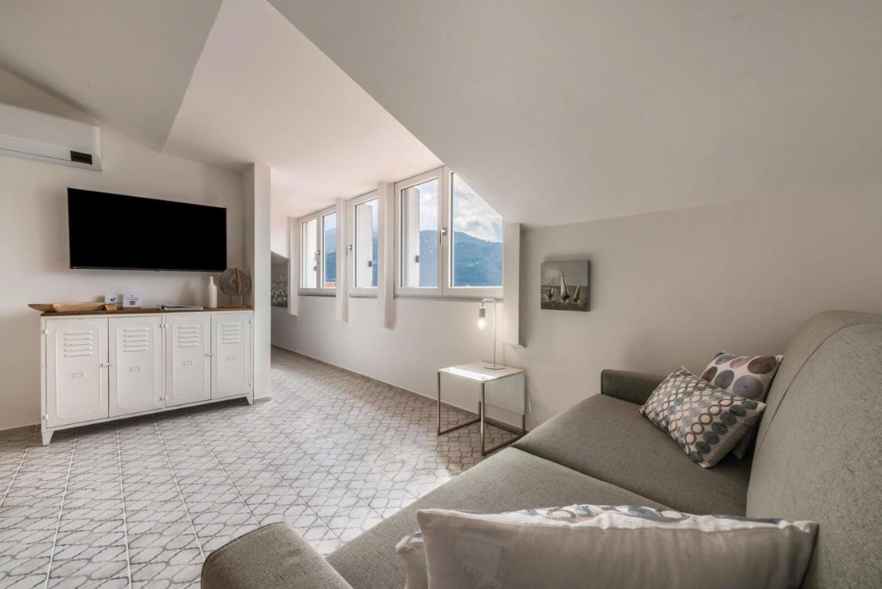 Casa Royale Appartamento Aria Lierna Exteriör bild