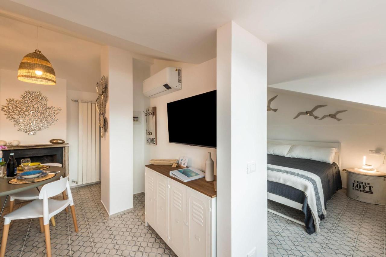 Casa Royale Appartamento Aria Lierna Exteriör bild