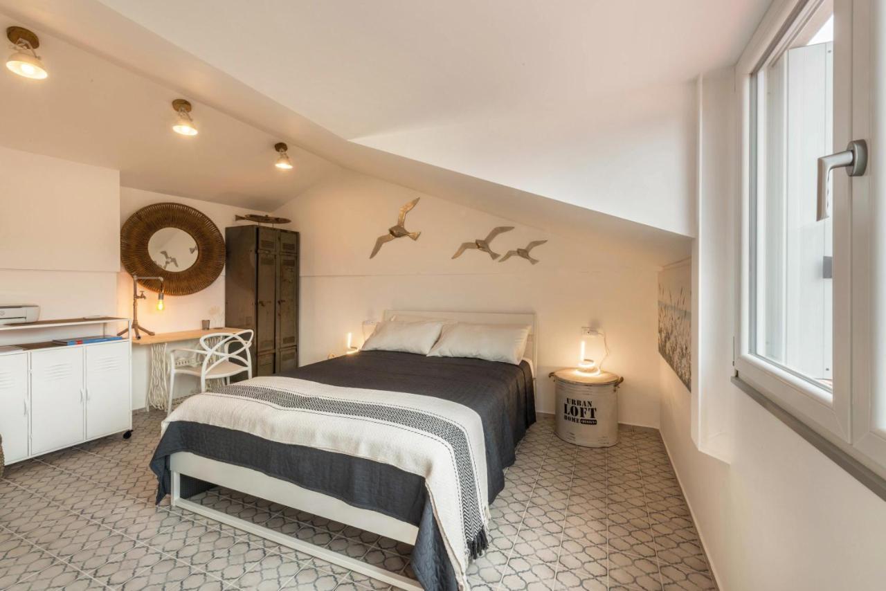 Casa Royale Appartamento Aria Lierna Exteriör bild